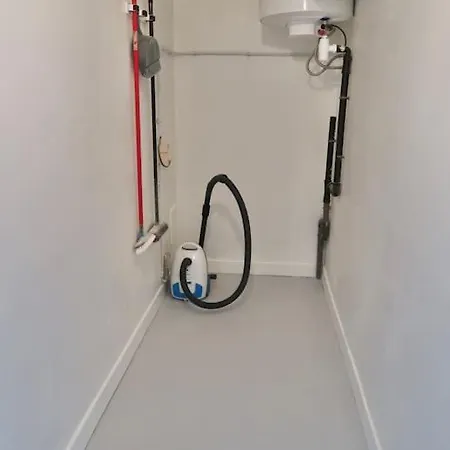 Apartment Ground Floor Apartment/wi-fi+free Parking