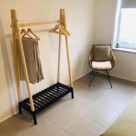Ground Floor Apartment/wi-fi+free Parking Apartment Ostend