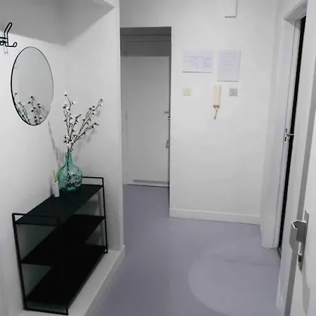Apartment Ground Floor Apartment/wi-fi+free Parking